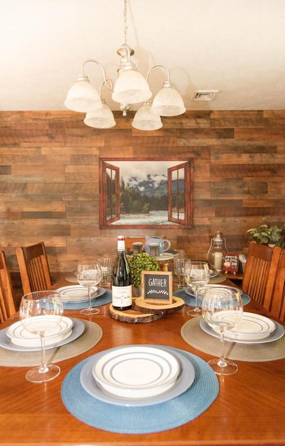 Camelback Private Home Located Behind Waterpark & Ski Lift 태너스빌 외부 사진