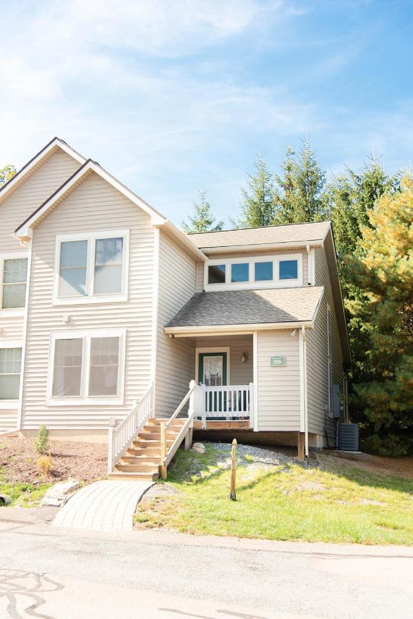 Camelback Private Home Located Behind Waterpark & Ski Lift 태너스빌 외부 사진