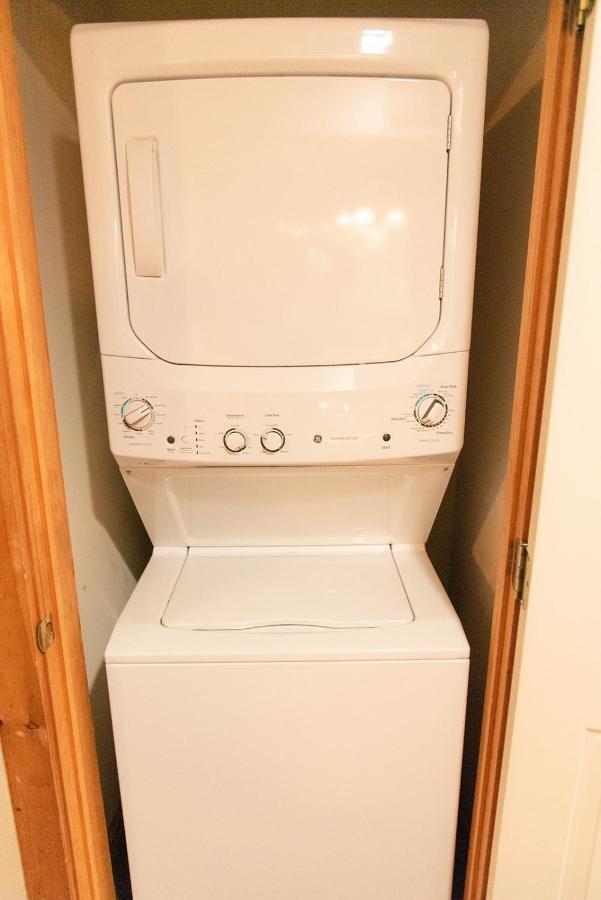Camelback Private Home Located Behind Waterpark & Ski Lift 태너스빌 외부 사진
