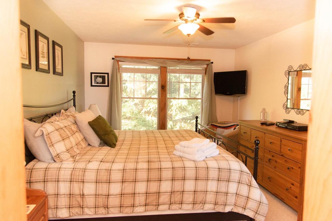 Camelback Private Home Located Behind Waterpark & Ski Lift 태너스빌 외부 사진
