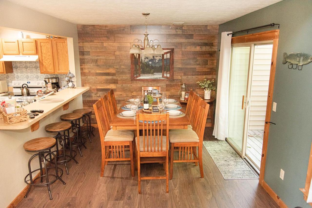 Camelback Private Home Located Behind Waterpark & Ski Lift 태너스빌 외부 사진