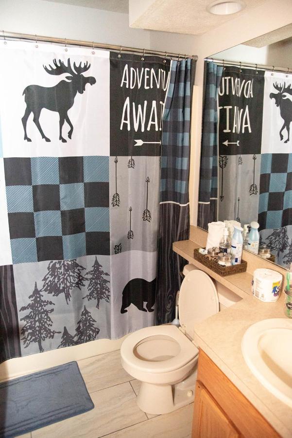 Camelback Private Home Located Behind Waterpark & Ski Lift 태너스빌 외부 사진